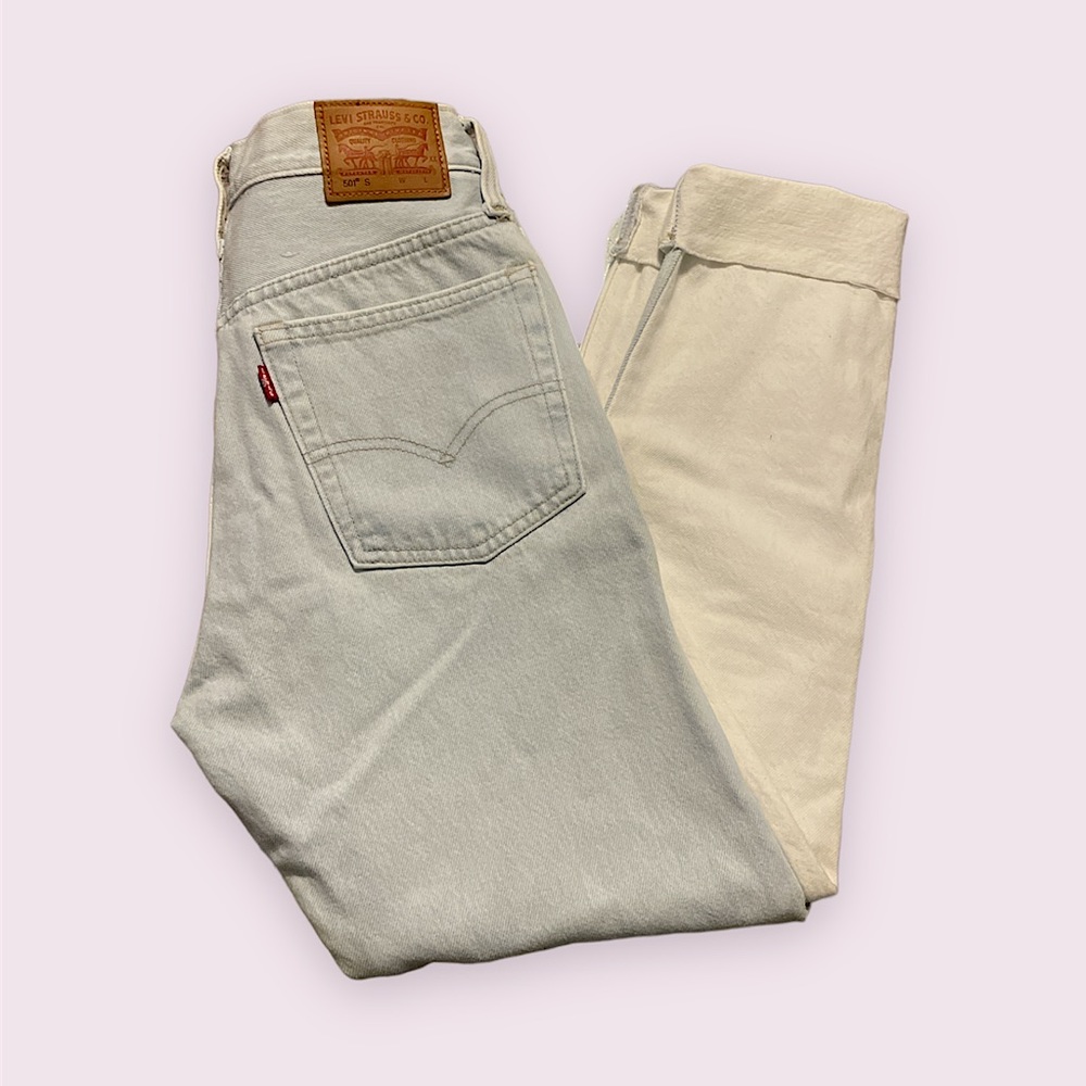 Two Toned High Waisted Levi Mom Jeans